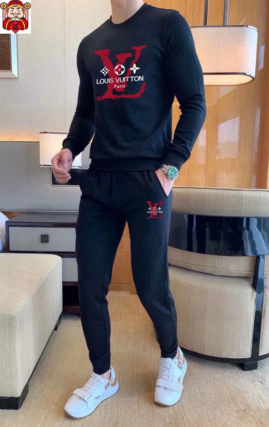 🅿️380 [LV Louis Vuitton] (Fat Man Gospel) hot-selling suit is coming. Focus on the original version of the official website. 2025 new hot-selling sweatshirt suit. The original order is hard to buy🇭🇰. It is the meticulous work of top designers for a fitting and perfect upper body effect. All-natural high-quality Roman cotton 100%, close-fitting comfort, noble and elegant! Original hardware embodies elegance and nobility! Counter size: M-5XL (maximum wear up to 220 pounds)